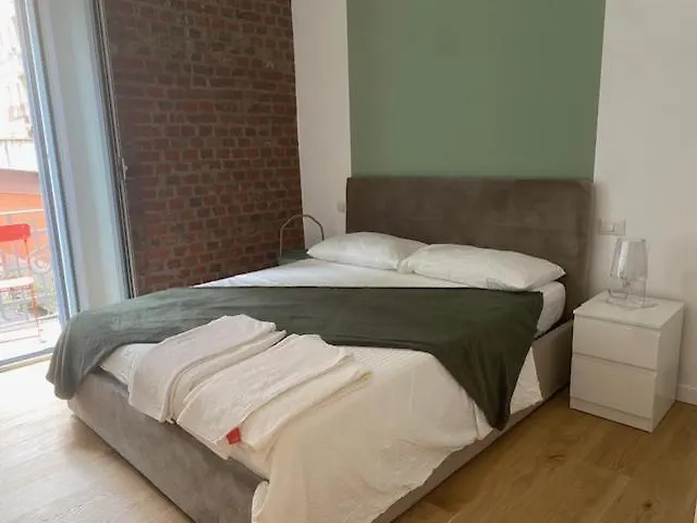 شقة ميلان Bocconi Luxury Appartment إيطاليا
